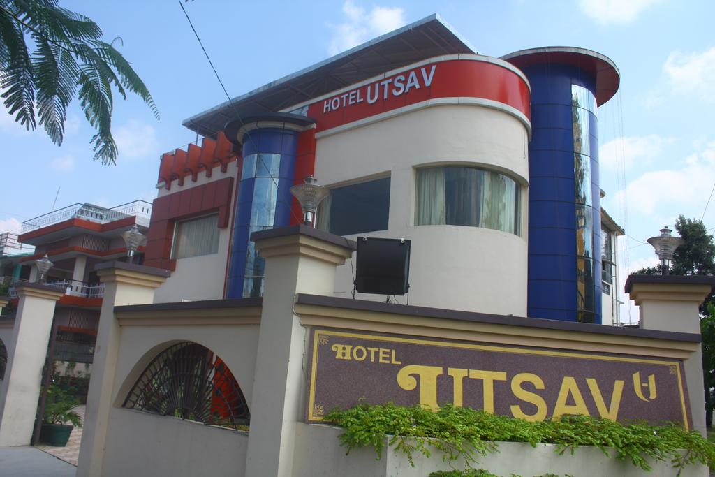 Hotel Utsav Дехрадун Экстерьер фото