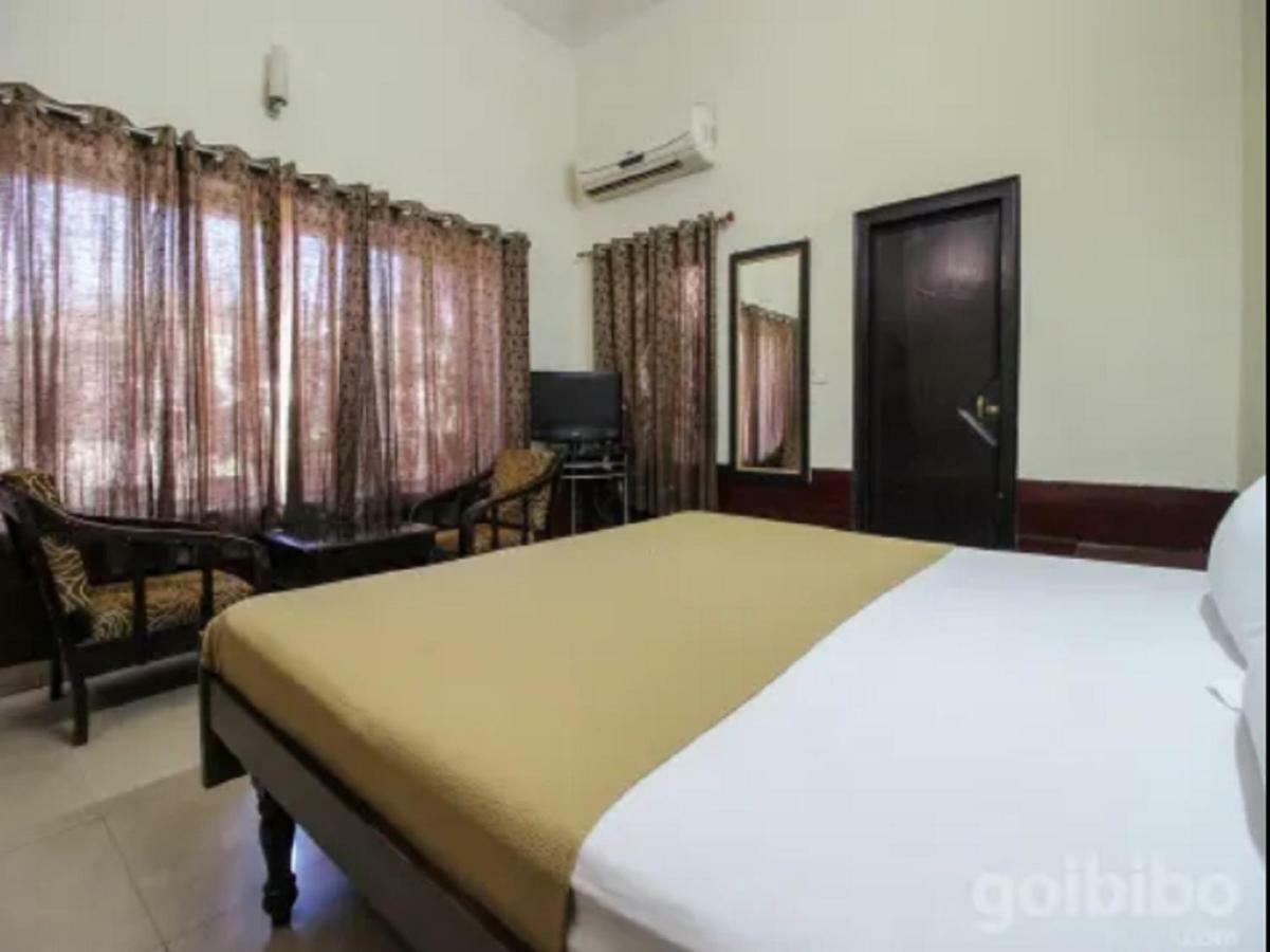 Hotel Utsav Дехрадун Экстерьер фото